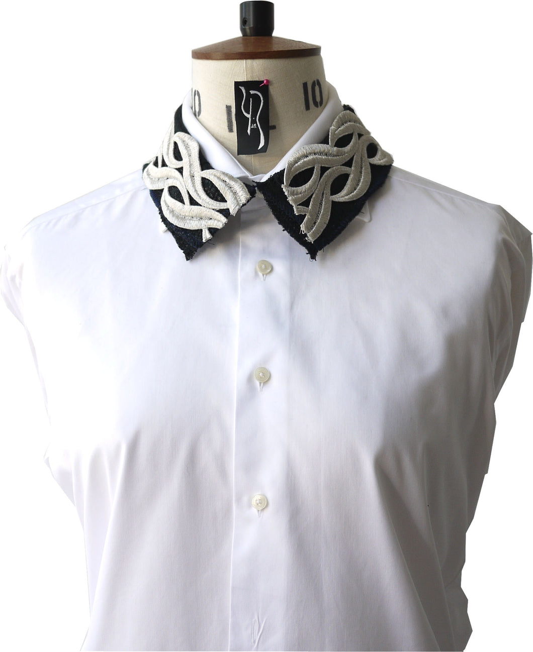 Licorice Hellebore Collar